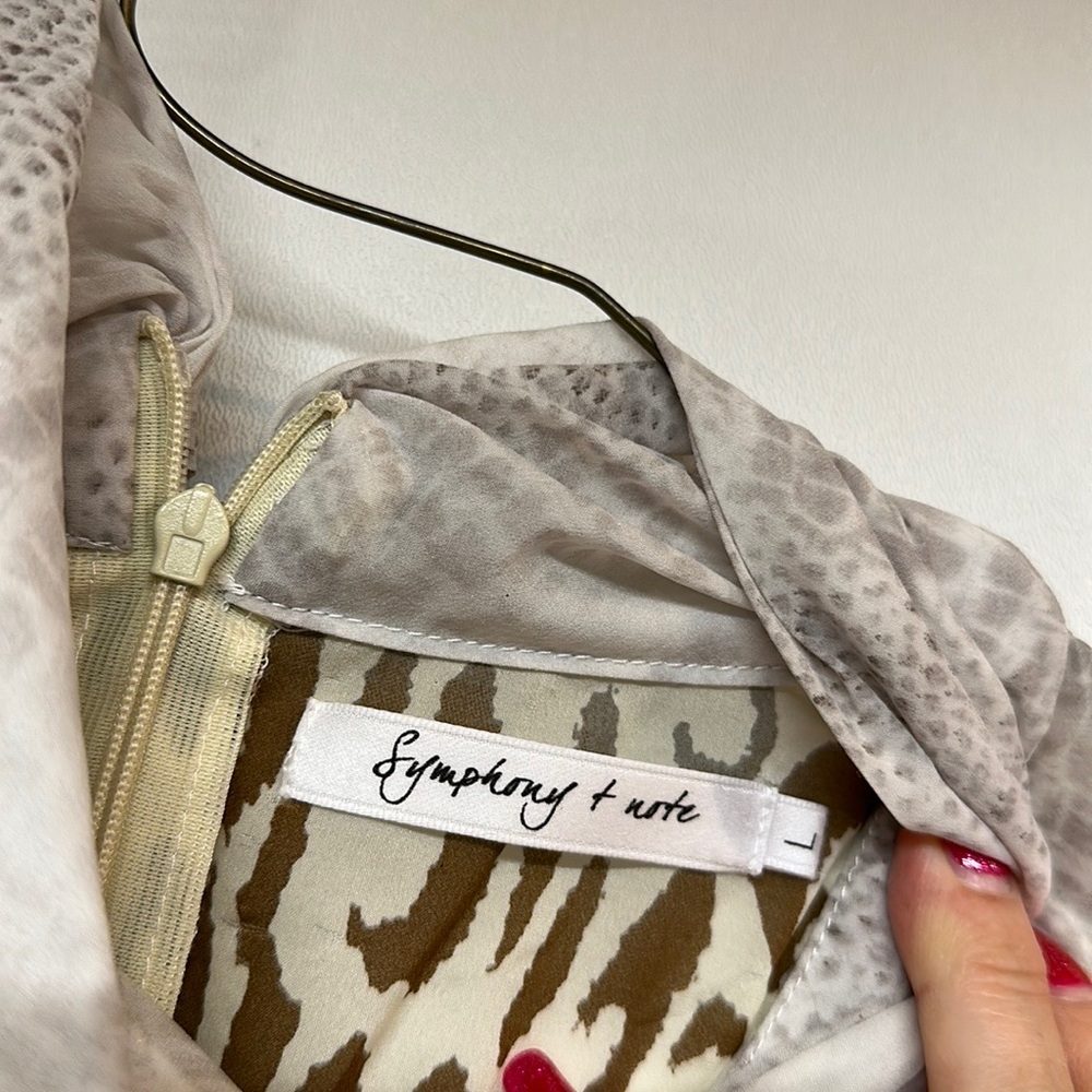 Symphony & Note Blouse - Picture 3 of 6